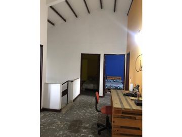 FLORA CASA EN LA FLORA  TRANQUILIDAD ALTA VALORIZACIÓN 200 O 800 M2