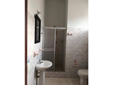 FLORA CASA EN LA FLORA  TRANQUILIDAD ALTA VALORIZACIÓN 200 O 800 M2