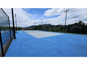 VENDO CASA EN ZIPAQUIRA ENTRELOMAS CLUB HOUSE (IC)