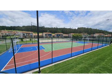VENDO CASA EN ZIPAQUIRA ENTRELOMAS CLUB HOUSE (IC)