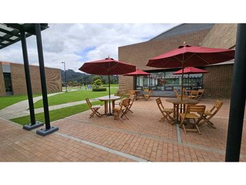 VENDO CASA EN ZIPAQUIRA ENTRELOMAS CLUB HOUSE (IC)