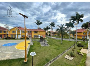 VENDO HERMOSA CASA EN MONTEMAYOR (VARIANTE)