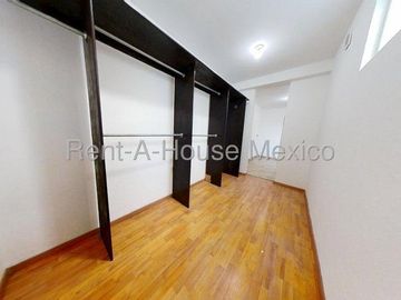 Casa en Venta en Villas del Campo Calimaya GIS 26-266