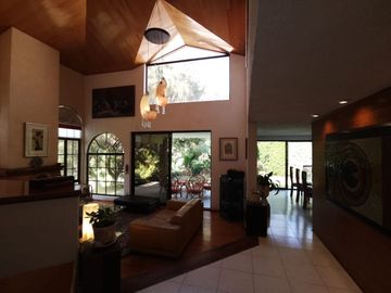Casa en venta frente al fairway en Las Cañadas Country Club, Zapopan, Jalisco.
