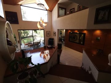 Casa en venta frente al fairway en Las Cañadas Country Club, Zapopan, Jalisco.