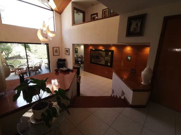 Casa en venta frente al fairway en Las Cañadas Country Club, Zapopan, Jalisco.