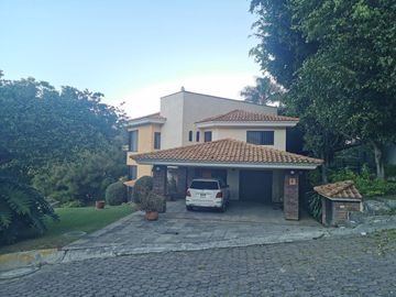 Casa en venta frente al fairway en Las Cañadas Country Club, Zapopan, Jalisco.