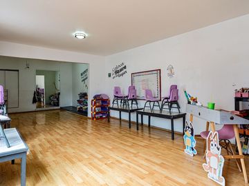 AMPLIA CASA CON USO DE SUELO EN VENTA EN LA COL. CLAVERÍA