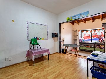 AMPLIA CASA CON USO DE SUELO EN VENTA EN LA COL. CLAVERÍA