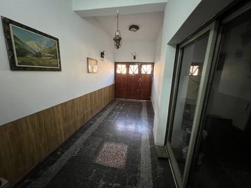 CASA VENTA RAMOS MEJIA MAS LOCAL COMERCIAL