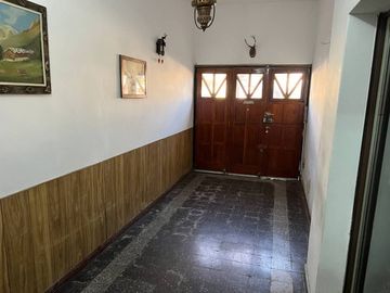 CASA VENTA RAMOS MEJIA MAS LOCAL COMERCIAL
