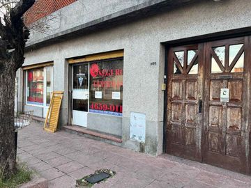 CASA VENTA RAMOS MEJIA MAS LOCAL COMERCIAL