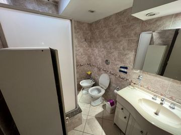 CASA VENTA RAMOS MEJIA MAS LOCAL COMERCIAL