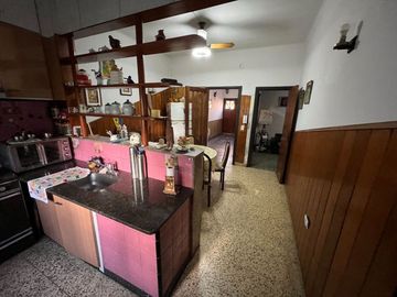CASA VENTA RAMOS MEJIA MAS LOCAL COMERCIAL