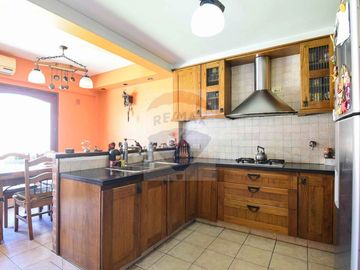 CASA 5 AMBIENTES VENTA LINIERS QUINCHO PILETA