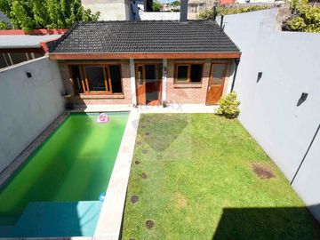 CASA 5 AMBIENTES VENTA LINIERS QUINCHO PILETA