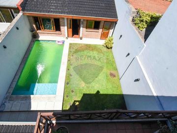 CASA 5 AMBIENTES VENTA LINIERS QUINCHO PILETA