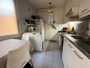 VENTA DEPTO 3 AMBIENTES CON COCHERA EN SAN ISIDRO