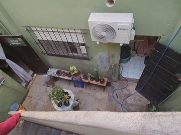Venta casa 3 ambientes en Lanús con Cochera