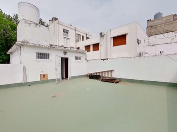 CASA 5 AMB EN VENTA CON PATIO TERRAZA COCHERA