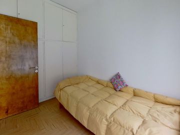 CASA 5 AMB EN VENTA CON PATIO TERRAZA COCHERA