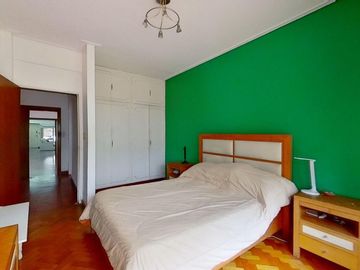 CASA 5 AMB EN VENTA CON PATIO TERRAZA COCHERA