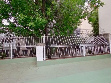 CASA 5 AMB EN VENTA CON PATIO TERRAZA COCHERA
