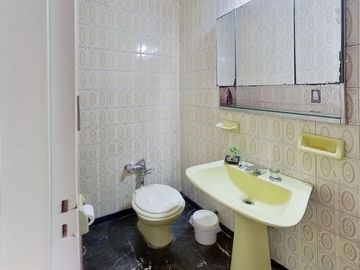 CASA 5 AMB EN VENTA CON PATIO TERRAZA COCHERA