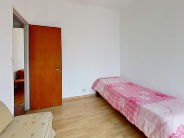 CASA 5 AMB EN VENTA CON PATIO TERRAZA COCHERA