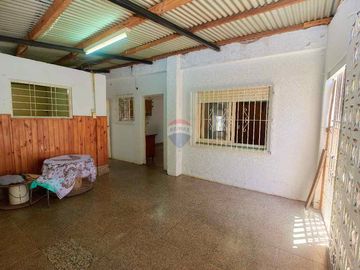 PH EN VENTA BERAZATEGUI 3 AMBIENTES COCHERA