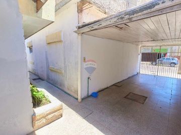 PH EN VENTA BERAZATEGUI 3 AMBIENTES COCHERA