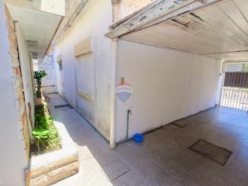 PH EN VENTA BERAZATEGUI 3 AMBIENTES COCHERA