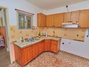 PH EN VENTA BERAZATEGUI 3 AMBIENTES COCHERA