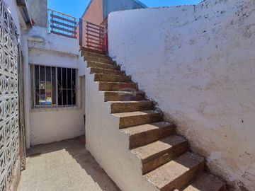 PH EN VENTA BERAZATEGUI 3 AMBIENTES COCHERA