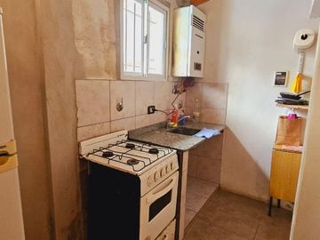 VENTA CASA 3 AMB + DEPTO 2 AMB IDEAL MULTIFAMILIAR