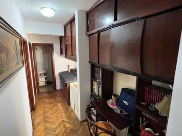 VENTA Depto de 3 Ambientes c/cochera Sarmiento