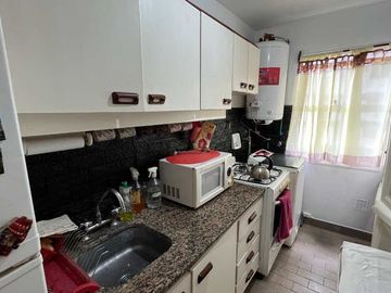 VENTA Depto de 3 Ambientes c/cochera Sarmiento