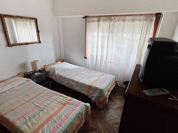 VENTA Depto de 3 Ambientes c/cochera Sarmiento