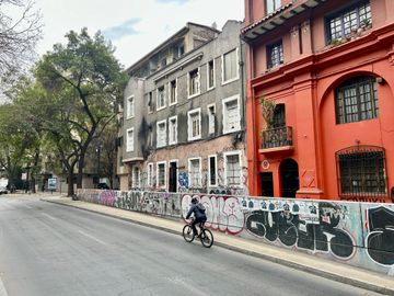 VENTA EDIFICIO CERRO SANTA LUCÍA Y BARRIO LASTARRIA