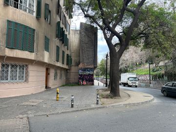 VENTA EDIFICIO CERRO SANTA LUCÍA Y BARRIO LASTARRIA