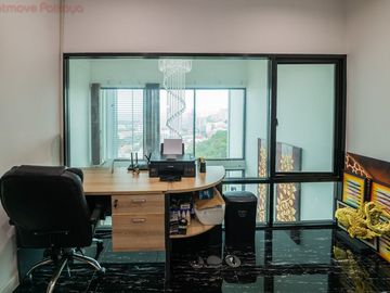 3 Bed Condo For Sale In Pratumnak - The Axis