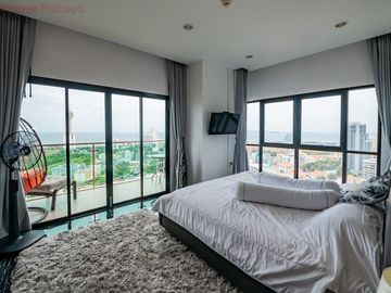 3 Bed Condo For Sale In Pratumnak - The Axis