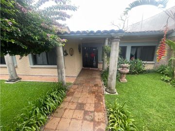 Venta de Casa, Fracc Las Fincas, Jiutepec Morelos