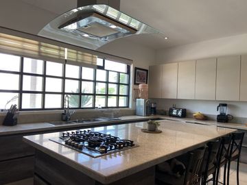 Casa 4 recamaras VENTA