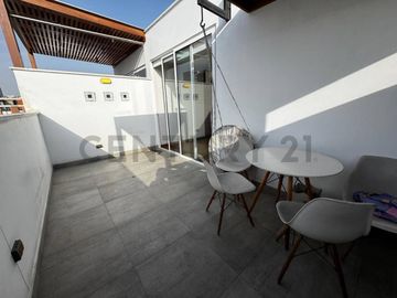 DUPLEX CON HERMOSA VISTA A LA CIUDAD SAN ISIDRO