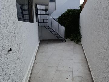 CASA EN MELCHOR OCAMPO (POR EL POTOSINO)