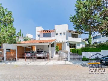 Venta de Casa en Loma de Valle Escondido, Atizapán