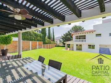 Venta de Casa en Loma de Valle Escondido, Atizapán