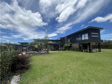 Venta de Exclusiva Casa en Llanogrande Unidad Cerrada Sector Cabeceras
