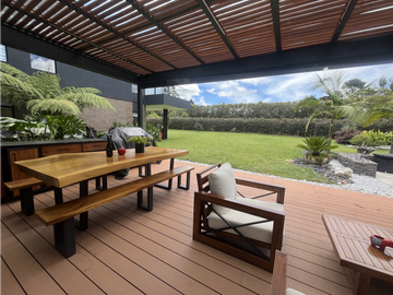 Venta de Exclusiva Casa en Llanogrande Unidad Cerrada Sector Cabeceras